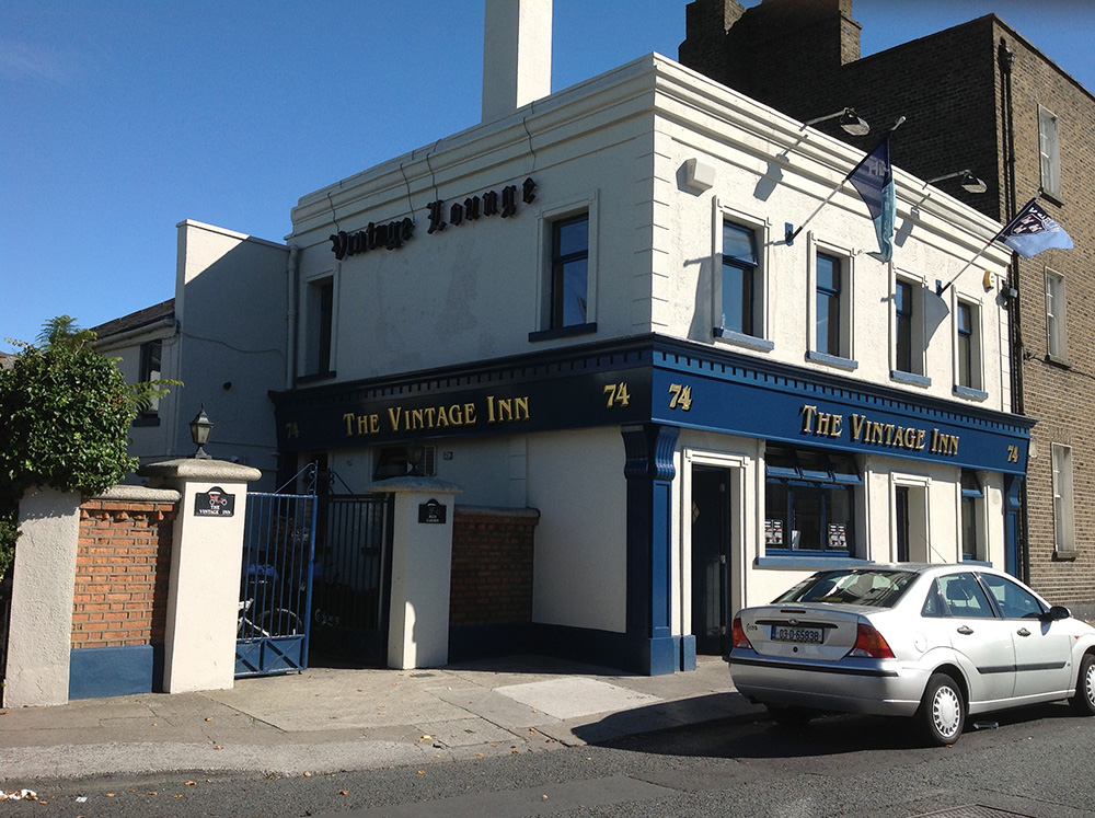 Village Inn Pub Shopfront, Dublin